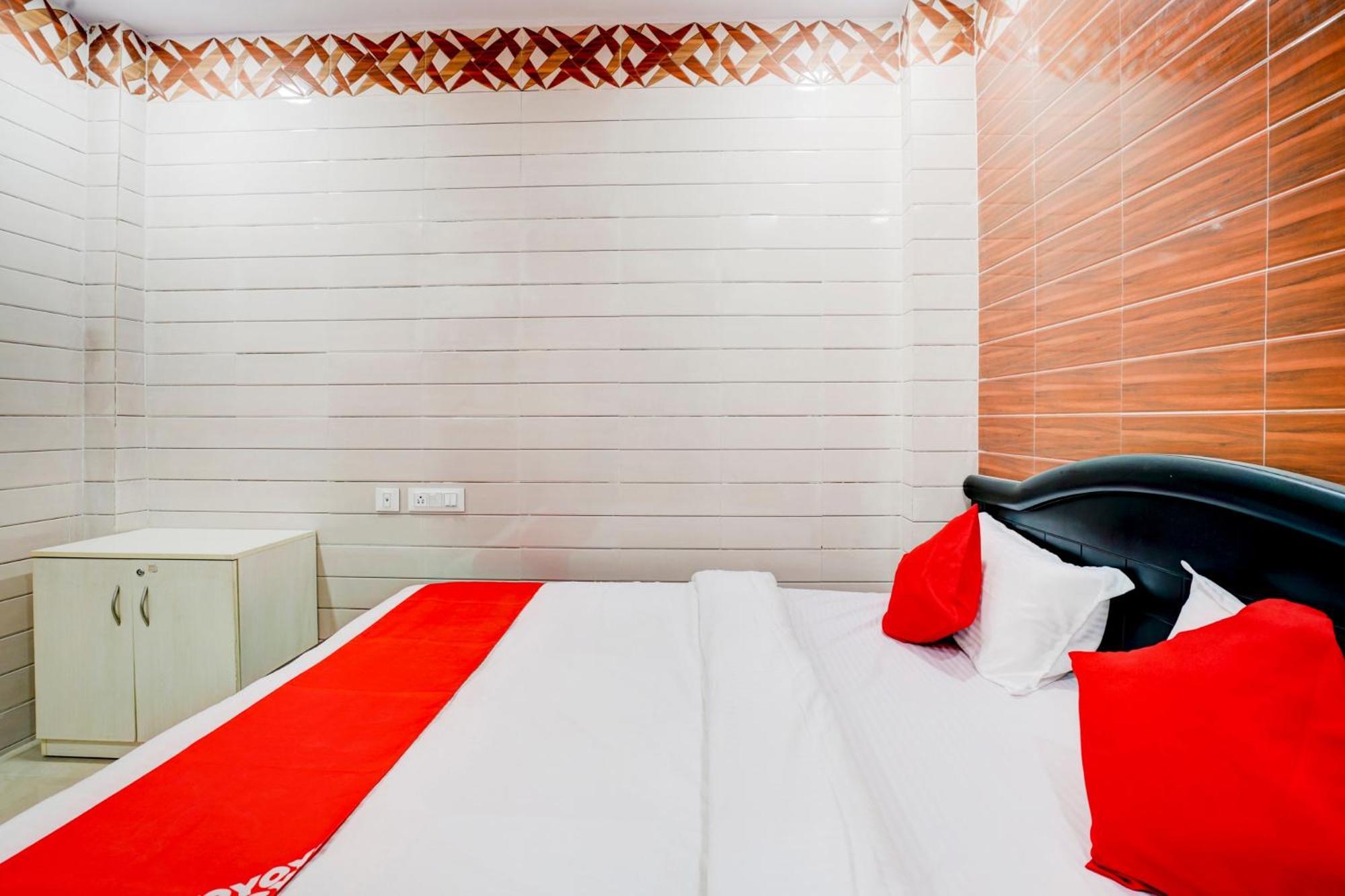 Hotel O Aroma Classic Near Nampally Main Railway Station Haydarabad Dış mekan fotoğraf